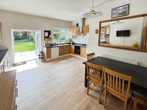 Kitchen/Diner- click for photo gallery